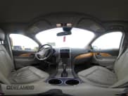 ✅ 2013 Lincoln MKX • VIN: 2LMDJ8JK9DBL26333 • Lot: 43341789. Wystawiony na IAAI z przebiegiem 183 825 mil. Bezpłatny archiwum sprzedaży aukcyjnych z USA i szczegółowy raport historii pojazdu na DreamBid. Zdjęcie 18.