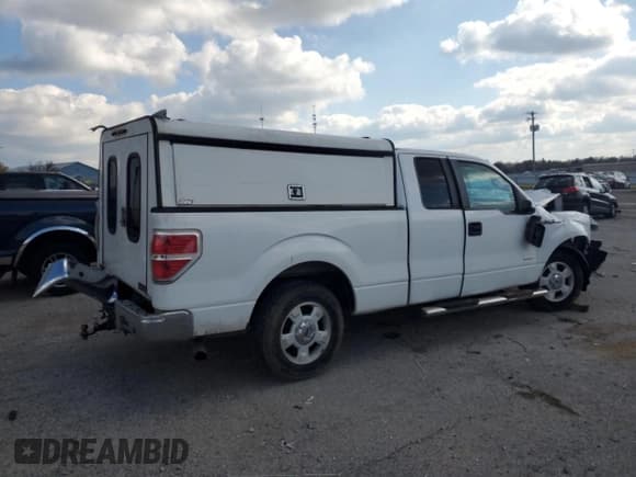 ✅ 2014 Ford F-150 XL • VIN: 1FTFX1CT8EKD41451 • Lot: 90857765. Listed on Copart with 228,409 mi. Free auction sales archive from the USA and detailed vehicle history report at DreamBid. Image 3.