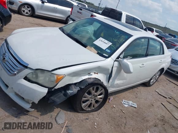 ✅ 2008 Toyota Avalon XL • VIN: 4T1BK36B98U292065 • Лот: 43054607. Опубликован ранее на IAAI с пробегом 128 834 миль. Бесплатный доступ к архиву аукционных продаж из США и подробный отчёт об истории автомобиля на DreamBid. Изображение 17.