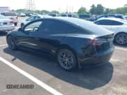 ✅ 2023 Tesla Model 3 • VIN: 5YJ3E1EA2PF437581 • Lot: 42365703. Wystawiony na IAAI z przebiegiem 96 772 mil. Bezpłatny archiwum sprzedaży aukcyjnych z USA i szczegółowy raport historii pojazdu na DreamBid. Zdjęcie 3.