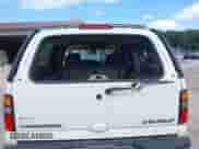 2005 Chevrolet Suburban LS z VIN 1GNFK16ZX5J202174, wystawiony jako IAAI lot #42670445 z przebiegiem 228 129 mil mil oraz . Historia ofert i sprzedaży dostępna na DreamBid. Obrazek 6.