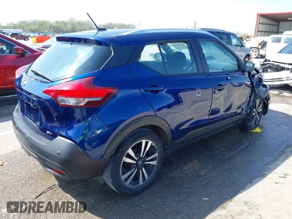 ✅ 2020 Nissan Kicks SV • VIN: 3N1CP5CV7LL507310 • Lot: 41932648. Listed on IAAI with 137,149 mi. Free auction sales archive from the USA and detailed vehicle history report at DreamBid. Image 4.