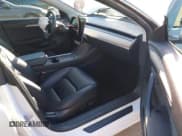 ✅ 2022 Tesla Model 3 Long Range • VIN: 5YJ3E1EB6NF125799 • Lot: 43739685. Wystawiony na IAAI z przebiegiem 54 400 mil. Bezpłatny archiwum sprzedaży aukcyjnych z USA i szczegółowy raport historii pojazdu na DreamBid. Zdjęcie 5.