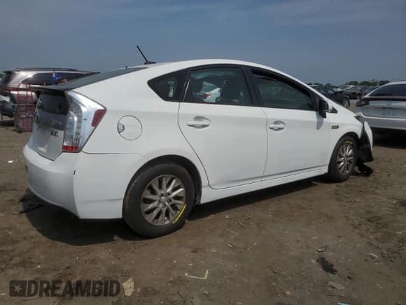 ✅ 2014 Toyota Prius • VIN: JTDKN3DP5E3050109 • Lot: 60125645. Listed on Copart with 354,788 mi. Free auction sales archive from the USA and detailed vehicle history report at DreamBid. Image 3.