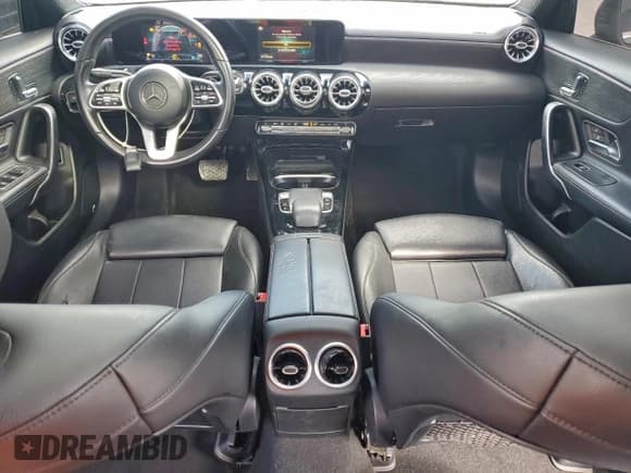 ✅ 2019 Mercedes-Benz A 220 • VIN: WDD3G4EB3KW020856 • Лот: 94103355. Опубликован ранее на Copart с пробегом 63 417 миль. Бесплатный доступ к архиву аукционных продаж из США и подробный отчёт об истории автомобиля на DreamBid. Изображение 8.
