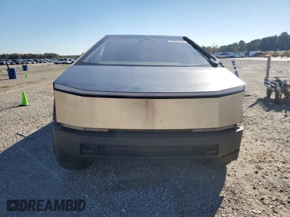 ✅ 2025 Tesla Cybertruck • VIN: 7G2CEHED8SA075410 • Lot: 82667115. Listed on Copart with 2,053 mi. Free auction sales archive from the USA and detailed vehicle history report at DreamBid. Image 5.