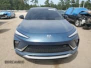 ✅ 2025 Buick Envista Sport Touring • VIN: KL47LBEP2SB021151 • Lot: 72795514. Wystawiony na Copart z przebiegiem 6 793 mil. Bezpłatny archiwum sprzedaży aukcyjnych z USA i szczegółowy raport historii pojazdu na DreamBid. Zdjęcie 5.