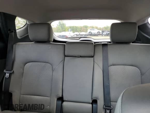 ✅ 2015 Hyundai Santa Fe • VIN: 5XYZUDLB4FG291363 • Lot: 82404755. Wystawiony na Copart z przebiegiem 92 777 mil. Bezpłatny archiwum sprzedaży aukcyjnych z USA i szczegółowy raport historii pojazdu na DreamBid. Zdjęcie 10.