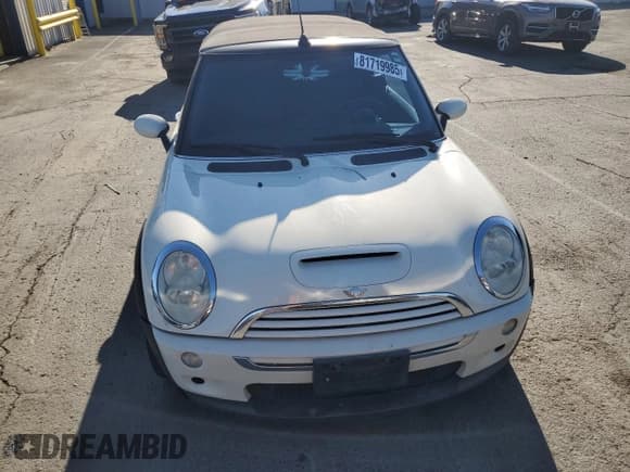 ✅ 2007 MINI Convertible S • VIN: WMWRH335X7TL95464 • Лот: 81719985. Опубликован ранее на Copart с пробегом 176 865 миль. Бесплатный доступ к архиву аукционных продаж из США и подробный отчёт об истории автомобиля на DreamBid. Изображение 5.