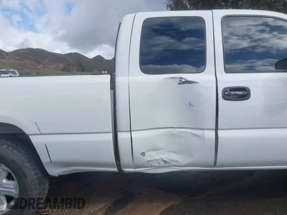 2004 Chevrolet Silverado 1500 with VIN 1GCEK19T14E108929, listed as a IAAI auction lot 41554679 with 225,282 mi miles and . Bid and sale history available at DreamBid. Image 16.