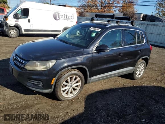 ✅ 2017 Volkswagen Tiguan Wolfsburg Edition • VIN: WVGRV7AX8HK002684 • Lot: 90586635. Wystawiony na Copart z przebiegiem 156 594 mil. Bezpłatny archiwum sprzedaży aukcyjnych z USA i szczegółowy raport historii pojazdu na DreamBid. Zdjęcie 1.