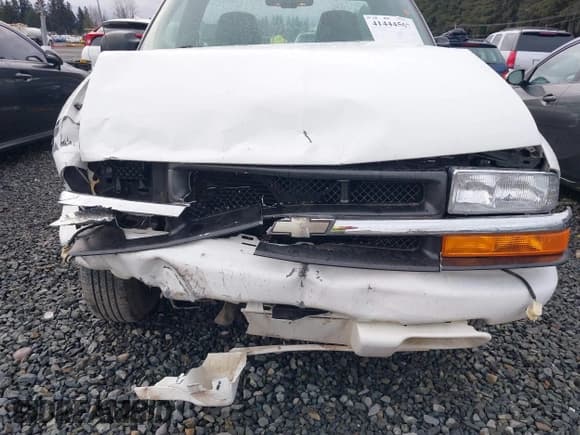 ✅ 1999 Chevrolet S-10 LS • VIN: 1GCCS14X4XK209003 • Lot: 41444567. Listed on IAAI with 202,156 mi. Free auction sales archive from the USA and detailed vehicle history report at DreamBid. Image 6.