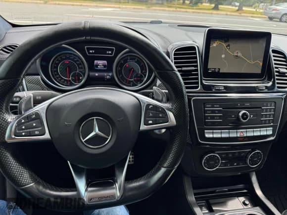 ✅ 2016 Mercedes-Benz GLE 63 S AMG • VIN: 4JGED7FBXGA010286 • Lot: 65643305. Wystawiony na Copart z przebiegiem 96 771 mil. Bezpłatny archiwum sprzedaży aukcyjnych z USA i szczegółowy raport historii pojazdu na DreamBid. Zdjęcie 7.