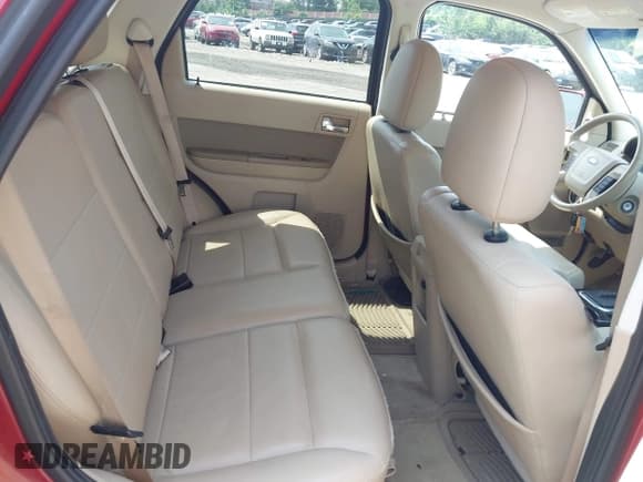 ✅ 2010 Ford Escape Limited • VIN: 1FMCU0E74AKA03606 • Lot: 42491206. Listed on IAAI with 106,749 mi. Free auction sales archive from the USA and detailed vehicle history report at DreamBid. Image 8.