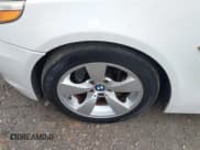 ✅ 2007 BMW 5 Series 530i • VIN: WBANE73517CM50110 • Lot: 43776328. Wystawiony na IAAI z przebiegiem 163 573 mil. Bezpłatny archiwum sprzedaży aukcyjnych z USA i szczegółowy raport historii pojazdu na DreamBid. Zdjęcie 12.