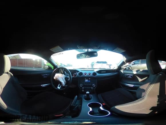 ✅ 2017 Ford Mustang GT • VIN: 1FA6P8CF3H5277668 • Lot: 43117218. Wystawiony na IAAI z przebiegiem 45 694 mil. Bezpłatny archiwum sprzedaży aukcyjnych z USA i szczegółowy raport historii pojazdu na DreamBid. Zdjęcie 18.