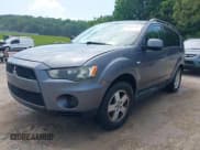 ✅ 2010 Mitsubishi Outlander ES • VIN: JA4AT2AWXAZ001996 • Lot: 42426542. Listed on IAAI with 150,025 mi. Free auction sales archive from the USA and detailed vehicle history report at DreamBid. Image 2.