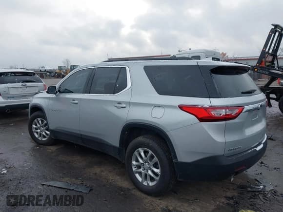 ✅ 2020 Chevrolet Traverse LT Cloth • VIN: 1GNERGKW6LJ150836 • Лот: 40907413. Опубликован ранее на IAAI с пробегом 87 133 миль. Бесплатный доступ к архиву аукционных продаж из США и подробный отчёт об истории автомобиля на DreamBid. Изображение 3.