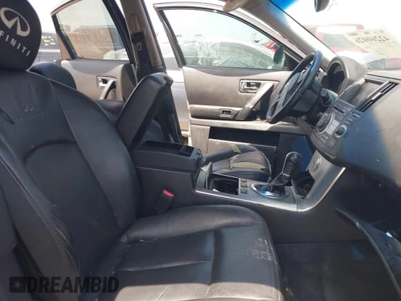 ✅ 2008 Infiniti FX • VIN: JNRAS08U18X103386 • Lot: 42260026. Wystawiony na IAAI z przebiegiem Nie podano. Bezpłatny archiwum sprzedaży aukcyjnych z USA i szczegółowy raport historii pojazdu na DreamBid. Zdjęcie 5.