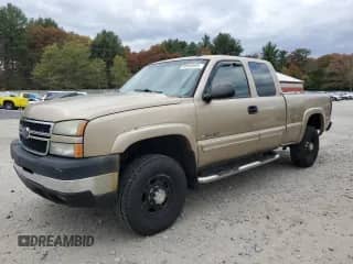 2006 Chevrolet Silverado 2500HD LT1 с VIN 1GCHK29U56E171689, выставлен на аукционе Copart как лот 89640685 с пробегом 231 919 миль миль и Чистый • Clean title. История ставок и продаж доступна на DreamBid. Изображение 1.