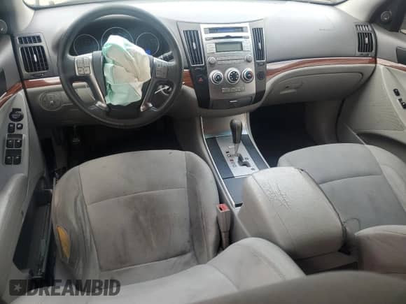 2012 Hyundai Veracruz Limited with VIN KM8NU4CC5CU180981, listed as a Copart auction lot 82311325 with 202,106 mi miles and Salvage title. Bid and sale history available at DreamBid. Image 8.