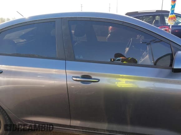 ✅ 2019 Hyundai Accent SE • VIN: 3KPC24A30KE040581 • Лот: 41089574. Опубликован ранее на IAAI с пробегом 61 804 миль. Бесплатный доступ к архиву аукционных продаж из США и подробный отчёт об истории автомобиля на DreamBid. Изображение 14.