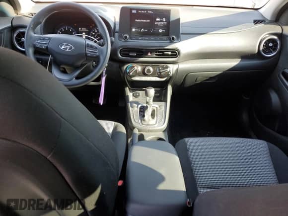 2022 Hyundai Kona SE with VIN KM8K22AB9NU819521, listed as a Copart auction lot 81771675 with 8,530 mi miles and Salvage title. Bid and sale history available at DreamBid. Image 8.