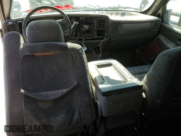 ✅ 2006 Chevrolet Silverado 2500HD Work Truck • VIN: 1GCHC23U16F159362 • Лот: 54613315. Опубликован ранее на Copart с пробегом Не указан. Бесплатный доступ к архиву аукционных продаж из США и подробный отчёт об истории автомобиля на DreamBid. Изображение 8.