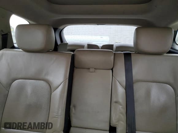 ✅ 2017 Hyundai Santa Fe Limited Ultimate • VIN: KM8SR4HF9HU195174 • Lot: 90760015. Wystawiony na Copart z przebiegiem 199 154 mil. Bezpłatny archiwum sprzedaży aukcyjnych z USA i szczegółowy raport historii pojazdu na DreamBid. Zdjęcie 10.