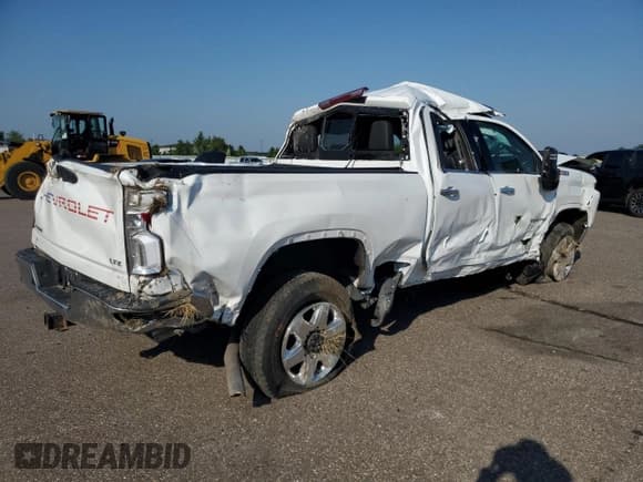 ✅ 2021 Chevrolet Silverado 2500HD LTZ • VIN: 1GC1YPE74MF236388 • Lot: 68639035. Wystawiony na Copart z przebiegiem 50 823 mil. Bezpłatny archiwum sprzedaży aukcyjnych z USA i szczegółowy raport historii pojazdu na DreamBid. Zdjęcie 3.