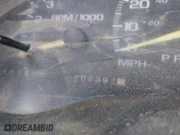 ✅ 1998 Chevrolet Silverado 1500 • VIN: 2GCEK19R7W1242627 • Lot: 42835734. Wystawiony na IAAI z przebiegiem 202 391 mil. Bezpłatny archiwum sprzedaży aukcyjnych z USA i szczegółowy raport historii pojazdu na DreamBid. Zdjęcie 15.