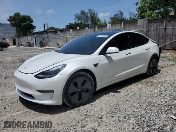 ✅ 2021 Tesla Model 3 Long Range • VIN: 5YJ3E1EB2MF054518 • Lot: 58994065. Wystawiony na Copart z przebiegiem 50 400 mil. Bezpłatny archiwum sprzedaży aukcyjnych z USA i szczegółowy raport historii pojazdu na DreamBid. Zdjęcie 1.