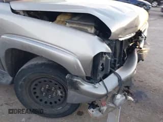 ✅ 2003 Chevrolet Suburban LT • VIN: 3GNEC16Z03G317762 • Лот: 40997537. Опубликован ранее на IAAI с пробегом Не указан. Бесплатный доступ к архиву аукционных продаж из США и подробный отчёт об истории автомобиля на DreamBid. Изображение 6.