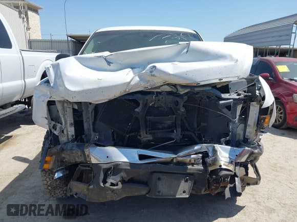 ✅ 2010 Chevrolet Silverado 2500HD • VIN: 1GC5CVBG2AZ222556 • Lot: 41948331. Wystawiony na IAAI z przebiegiem 213 515 mil. Bezpłatny archiwum sprzedaży aukcyjnych z USA i szczegółowy raport historii pojazdu na DreamBid. Zdjęcie 12.