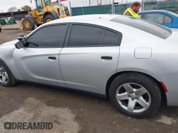 ✅ 2016 Dodge Charger Police • VIN: 2C3CDXATXGH266820 • Lot: 43494443. Listed on IAAI with 226,023 mi. Free auction sales archive from the USA and detailed vehicle history report at DreamBid. Image 14.