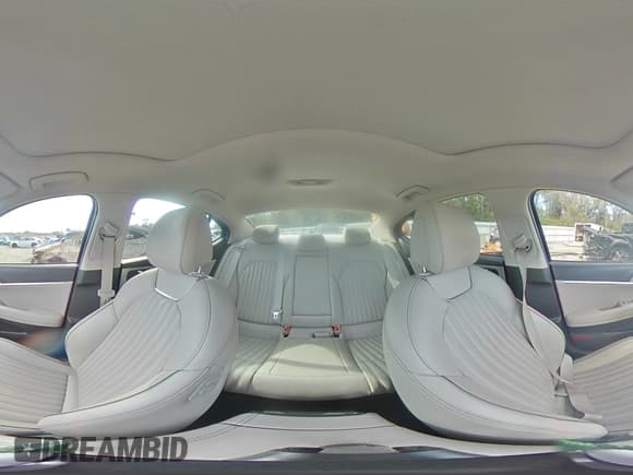 ✅ 2021 Genesis G70 2.0T • VIN: KMTG34LA1MU067305 • Lot: 95917955. Wystawiony na Copart z przebiegiem 31 654 mil. Bezpłatny archiwum sprzedaży aukcyjnych z USA i szczegółowy raport historii pojazdu na DreamBid. Zdjęcie 14.