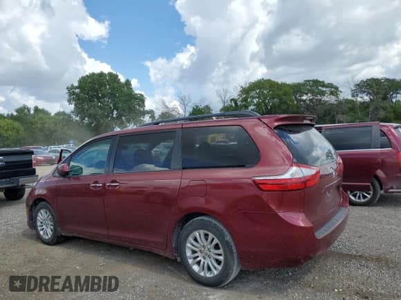 ✅ 2015 Toyota Sienna XLE • VIN: 5TDYK3DC3FS534022 • Lot: 69265155. Wystawiony na Copart z przebiegiem 112 284 mil. Bezpłatny archiwum sprzedaży aukcyjnych z USA i szczegółowy raport historii pojazdu na DreamBid. Zdjęcie 2.