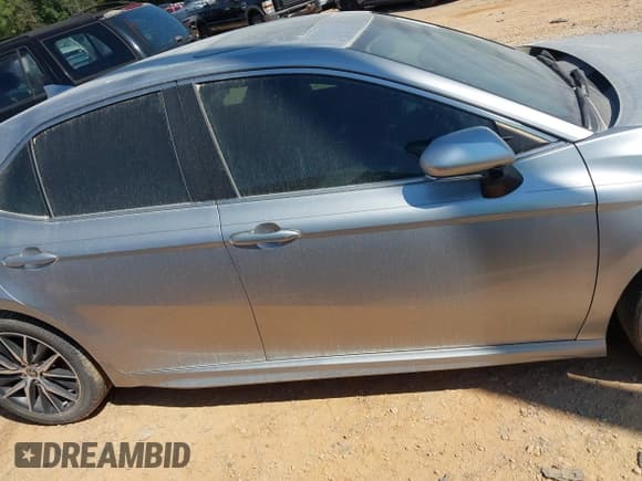 ✅ 2022 Toyota Camry SE • VIN: 4T1T11AK7NU644056 • Lot: 42818013. Listed on IAAI with 34,874 mi. Free auction sales archive from the USA and detailed vehicle history report at DreamBid. Image 13.