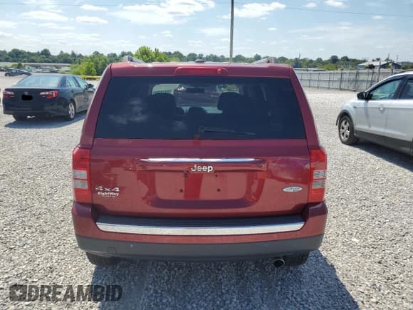 ✅ 2016 Jeep Patriot High Altitude • VIN: 1C4NJRFB4GD567251 • Лот: 69245505. Опубликован ранее на Copart с пробегом 116 915 миль. Бесплатный доступ к архиву аукционных продаж из США и подробный отчёт об истории автомобиля на DreamBid. Изображение 6.