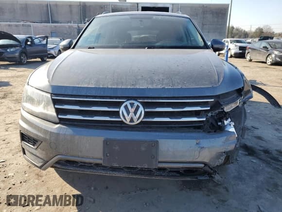✅ 2018 Volkswagen Tiguan S • VIN: 3VV0B7AX3JM011749 • Lot: 42447855. Listed on Copart with 160,527 mi. Free auction sales archive from the USA and detailed vehicle history report at DreamBid. Image 5.