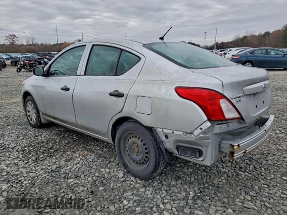 ✅ 2016 Nissan Versa SV • VIN: 3N1CN7AP8GL904035 • Lot: 93368215. Wystawiony na Copart z przebiegiem 108 677 mil. Bezpłatny archiwum sprzedaży aukcyjnych z USA i szczegółowy raport historii pojazdu na DreamBid. Zdjęcie 2.