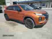 2024 Mitsubishi Outlander S z VIN JA4ARUAU2RU024447, wystawiony jako Copart lot #71514065 z przebiegiem 5 200 mil mil oraz Szkoda całkowita • Salvage title. Historia ofert i sprzedaży dostępna na DreamBid. Obrazek 4.