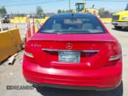 ✅ 2014 Mercedes-Benz C 250 • VIN: WDDGJ4HB9EG301900 • Lot: 42966909. Wystawiony na IAAI z przebiegiem 120 732 mil. Bezpłatny archiwum sprzedaży aukcyjnych z USA i szczegółowy raport historii pojazdu na DreamBid. Zdjęcie 17.