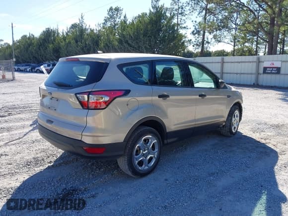 ✅ 2017 Ford Escape S • VIN: 1FMCU0F71HUE30688 • Lot: 43689226. Listed on IAAI with 70,399 mi. Free auction sales archive from the USA and detailed vehicle history report at DreamBid. Image 4.
