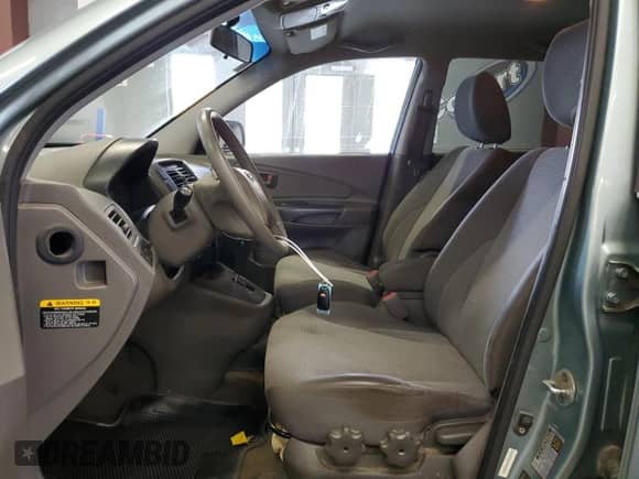 2008 Hyundai Tucson GLS with VIN KM8JM12B88U910525, listed as a Copart auction lot 77830274 with 246,655 mi miles and Clean title. Bid and sale history available at DreamBid. Image 7.