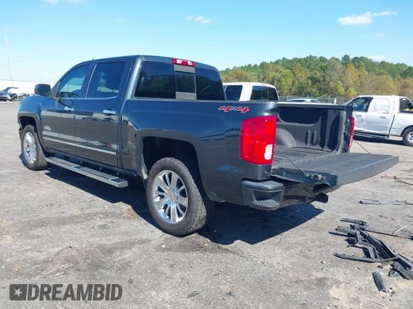 ✅ 2017 Chevrolet Silverado 1500 High Country • VIN: 3GCUKTEC5HG509458 • Lot: 43517091. Wystawiony na IAAI z przebiegiem 250 022 mil. Bezpłatny archiwum sprzedaży aukcyjnych z USA i szczegółowy raport historii pojazdu na DreamBid. Zdjęcie 3.