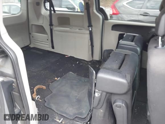 ✅ 2014 Dodge Grand Caravan SXT • VIN: 2C4RDGCG4ER393088 • Lot: 43616619. Listed on IAAI with 203,070 mi. Free auction sales archive from the USA and detailed vehicle history report at DreamBid. Image 8.