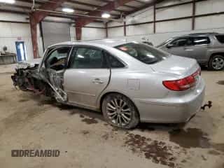 2011 Hyundai Azera Limited z VIN KMHFC4DFXBA532355, wystawiony jako Copart lot #47831735 z przebiegiem 235 832 mil mil oraz Czysty tytuł • Clean title. Historia ofert i sprzedaży dostępna na DreamBid. Obrazek 2.