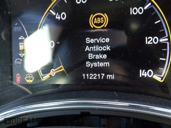 ✅ 2018 Jeep Grand Cherokee Laredo E • VIN: 1C4RJEAGXJC124726 • Lot: 41990741. Listed on IAAI with 112,217 mi. Free auction sales archive from the USA and detailed vehicle history report at DreamBid. Image 16.