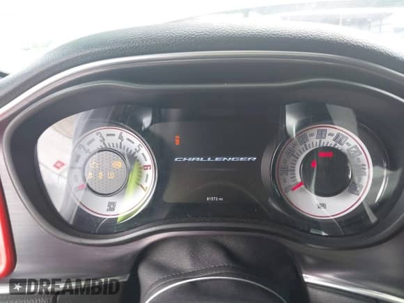 2018 Dodge Challenger R/T z VIN 2C3CDZBT3JH236561, wystawiony jako IAAI lot #42178251 z przebiegiem 81 573 mil mil oraz . Historia ofert i sprzedaży dostępna na DreamBid. Obrazek 7.